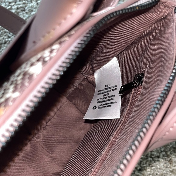A New Day Small Mauve Snakeskin Crossbody Purse - Picture 9 of 9